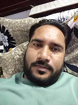 Snapshot of VijayLover69 chatting on 10.31.25 VijayLover69 online show from 10.31.25