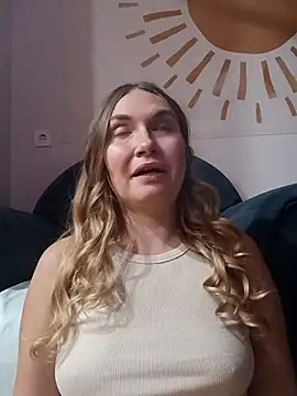 KisaVixen online show from 09.10.25