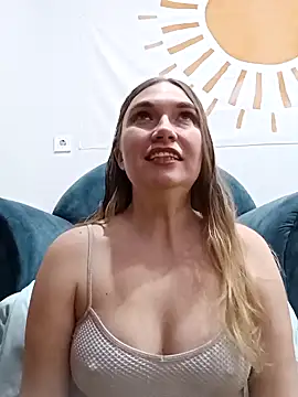 KisaVixen online show from 02.10.26