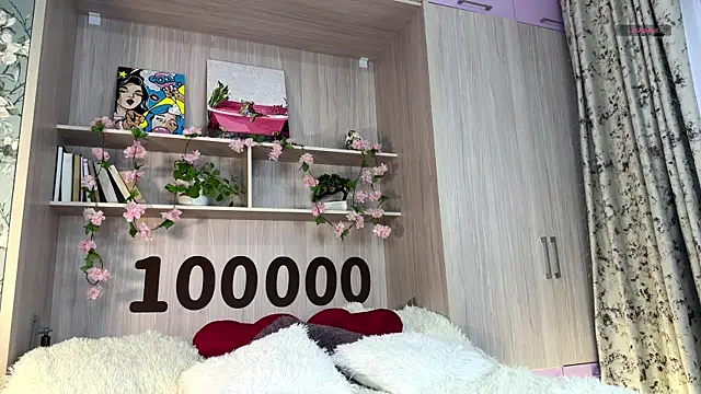 Snapshot of GlaydsLeveto chatting on 11.16.25 GlaydsLeveto online show from 11.16.25