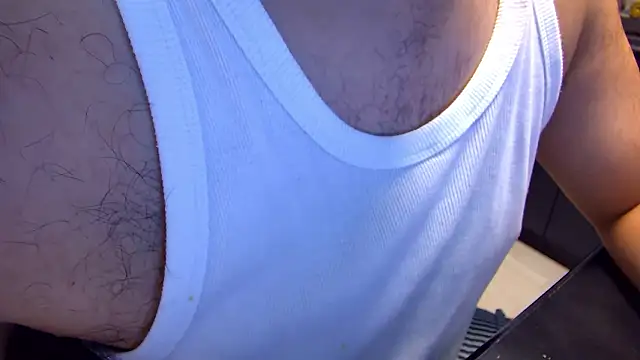 Snapshot of secretbearjp chatting on 10.15.25 secretbearjp online show from 10.15.25