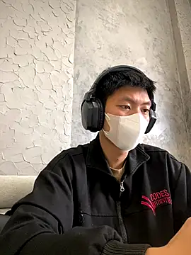 Snapshot of linh21107 chatting on 11.07.25 linh21107 online show from 11.07.25