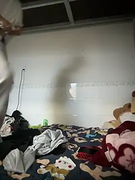 Snapshot of linh21107 chatting on 11.24.25 linh21107 online show from 11.24.25