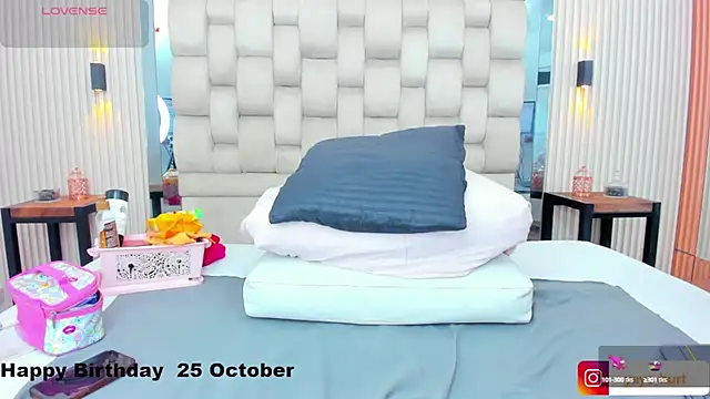 nahomye teylor online show from 10.08.25