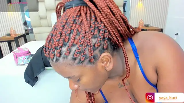 nahomye teylor online show from 10.28.25