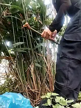 Snapshot of linda_bae00 chatting on 10.26.25 linda bae00 online show from 10.26.25