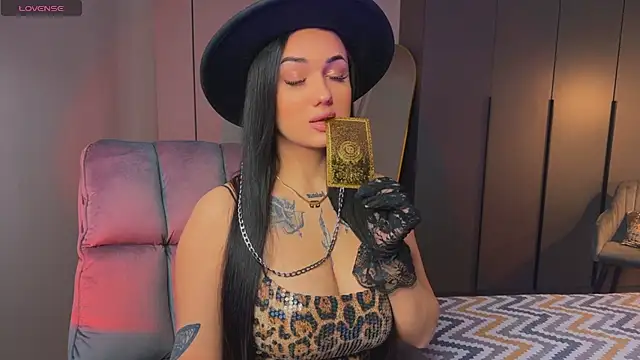 mygoddesshecate online show from 10.05.25