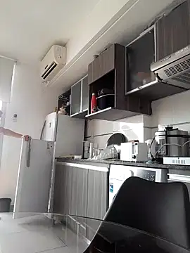 Danielaeliana online show from 11.27.25