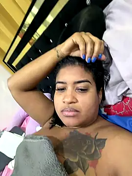 Snapshot of LaBellaBarbie chatting on 10.08.25 LaBellaBarbie online show from 10.08.25