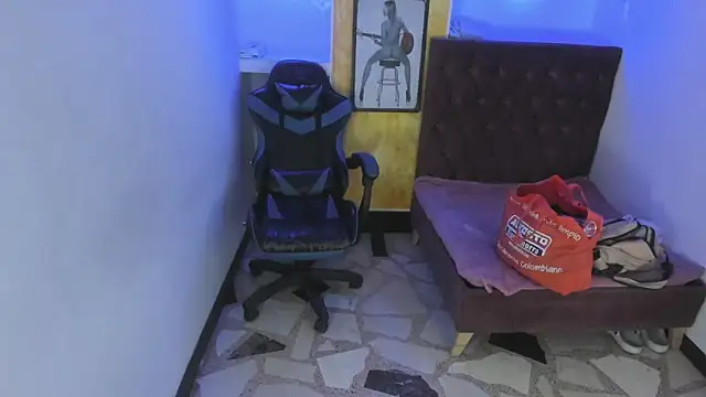 alison moon7 online show from 11.04.25