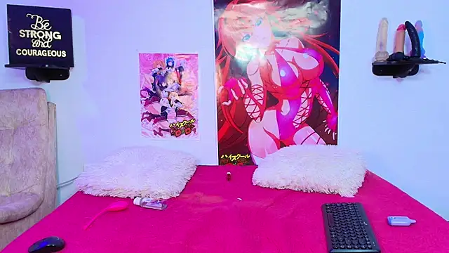 Maddy Esther online show from 09.13.25