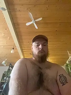 Snapshot of JohnDrippingCum chatting on 10.15.25 JohnDrippingCum online show from 10.15.25