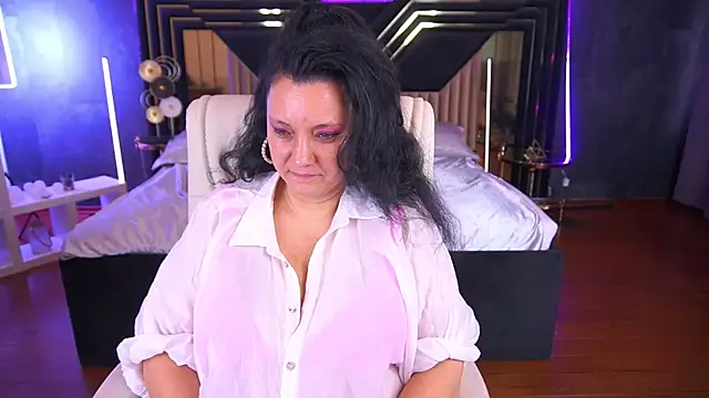 ValeryRosseee online show from 10.17.25