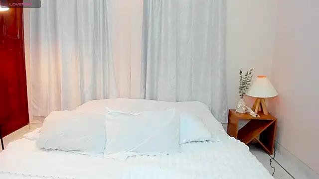 Snapshot of oblivion_deku chatting on 10.01.25 oblivion deku online show from 10.01.25