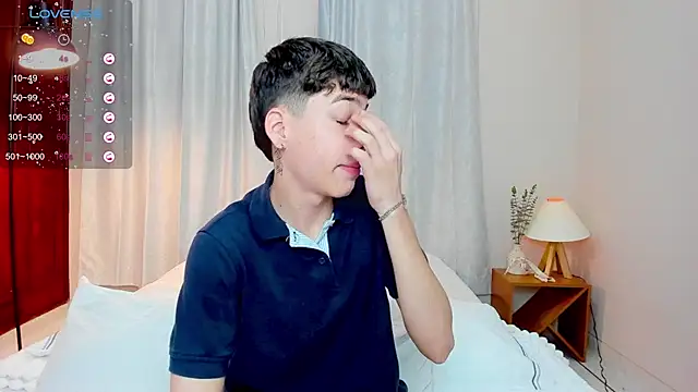 Snapshot of oblivion_deku chatting on 10.03.25 oblivion deku online show from 10.03.25