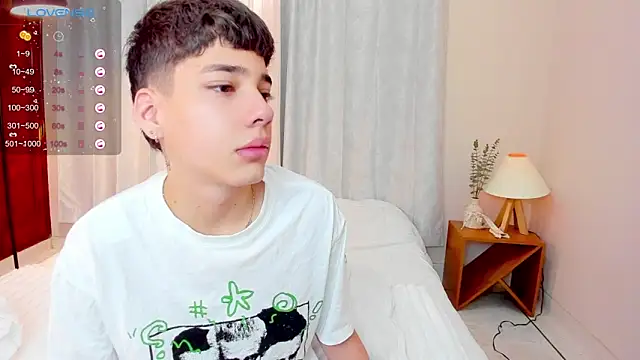 Snapshot of oblivion_deku chatting on 10.05.25 oblivion deku online show from 10.05.25