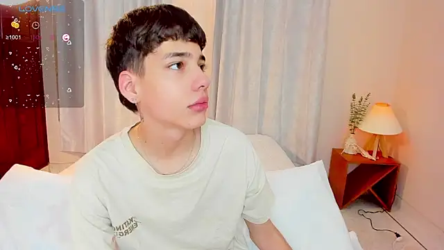 Snapshot of oblivion_deku chatting on 10.15.25 oblivion deku online show from 10.15.25