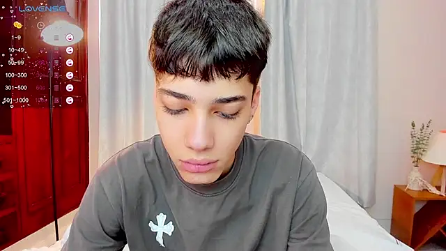 Snapshot of oblivion_deku chatting on 10.18.25 oblivion deku online show from 10.18.25