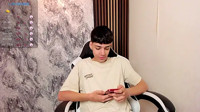 Snapshot of oblivion_deku chatting on 10.31.25 oblivion deku online show from 10.31.25