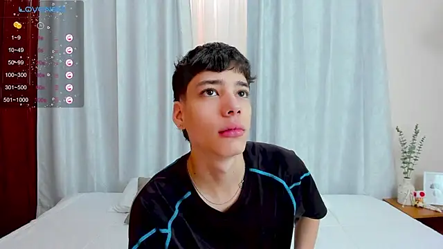 Snapshot of oblivion_deku chatting on 11.02.25 oblivion deku online show from 11.02.25