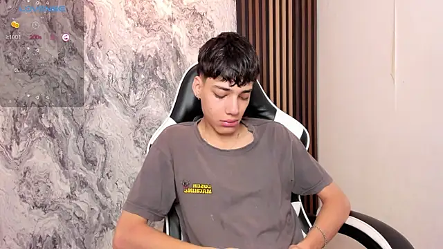 Snapshot of oblivion_deku chatting on 11.03.25 oblivion deku online show from 11.03.25