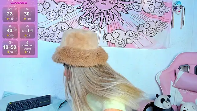 Snapshot of brihanna_cooper chatting on 05.17.26 brihanna cooper online show from 05.17.26