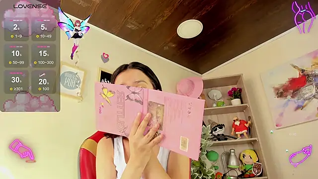 Snapshot of Lana_Dreams_ chatting on 09.23.25 Lana Dreams online show from 09.23.25