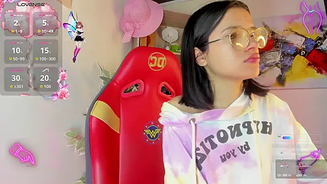 Snapshot of Lana_Dreams_ chatting on 09.27.25 Lana Dreams online show from 09.27.25