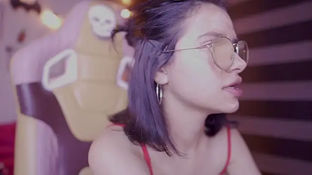 Snapshot of Lana_Dreams_ chatting on 10.07.25 Lana Dreams online show from 10.07.25