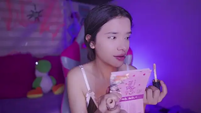 Snapshot of Lana_Dreams_ chatting on 10.31.25 Lana Dreams online show from 10.31.25