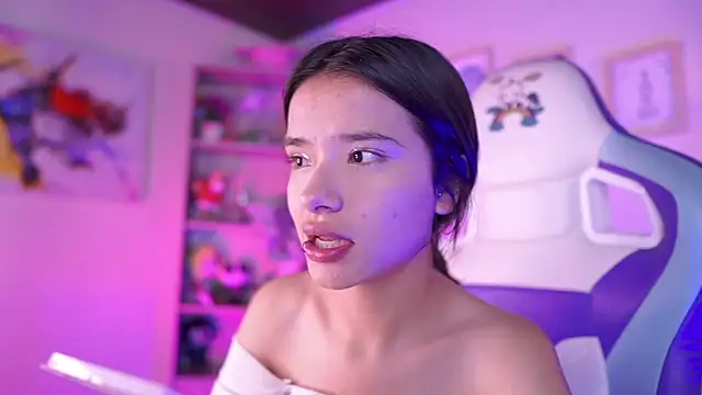 Snapshot of Lana_Dreams_ chatting on 11.06.25 Lana Dreams online show from 11.06.25