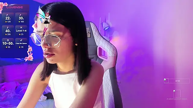 Lana Dreams  online show from 11.21.25