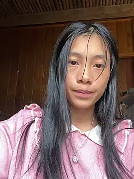 EmLy02 online show from 09.30.25