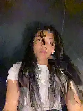 EmLy02 online show from 10.14.25