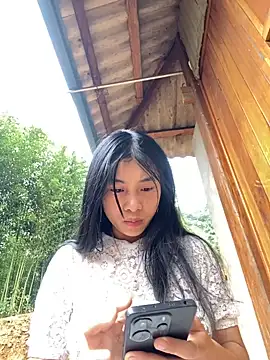 EmLy02 online show from 11.14.25