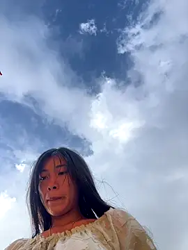 EmLy02 online show from 12.22.25