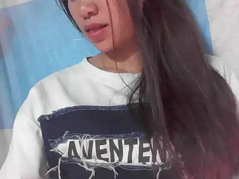 Snapshot of fanchunn chatting on 10.15.25 fanchunn online show from 10.15.25