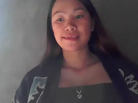 Snapshot of fanchunn chatting on 11.06.25 fanchunn online show from 11.06.25