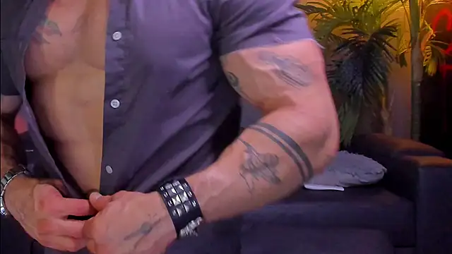 Snapshot of dennis_cox1 chatting on 11.09.25 dennis cox1 online show from 11.09.25