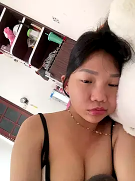 Miumieu online show from 10.29.25