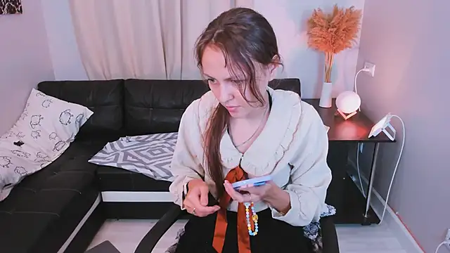 Mia meowXkiss online show from 09.23.25