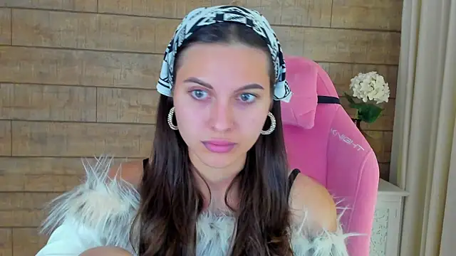 AlisaVersailles online show from 10.02.25