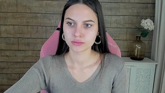 AlisaVersailles online show from 10.07.25