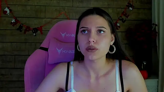 AlisaVersailles online show from 11.03.25