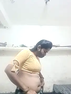 JULEE-740 online show from 10.12.25