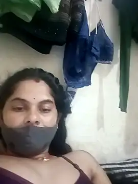 JULEE-740 online show from 10.15.25