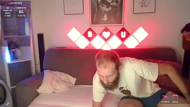 XBellaXundXUweX online show from 11.10.25