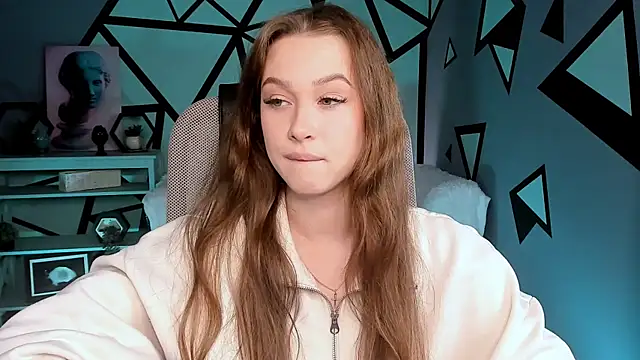 Snapshot of ArielSykes chatting on 09.29.25 ArielSykes online show from 09.29.25