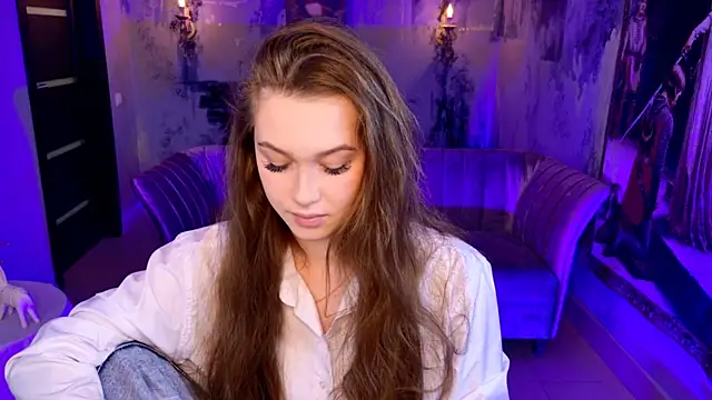 Snapshot of ArielSykes chatting on 10.04.25 ArielSykes online show from 10.04.25