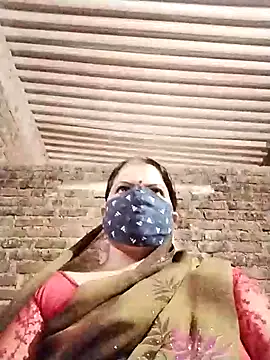 Snapshot of Rajnee33A chatting on 11.04.25 Rajnee33A online show from 11.04.25